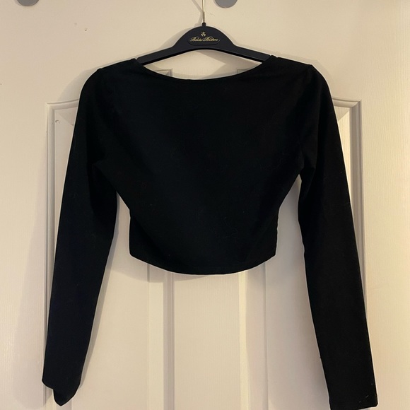 SHEIN Black Cropped Long Sleeve - Picture 2 of 3